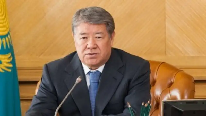 Назарбаев поздравил Есимова с днем рождения