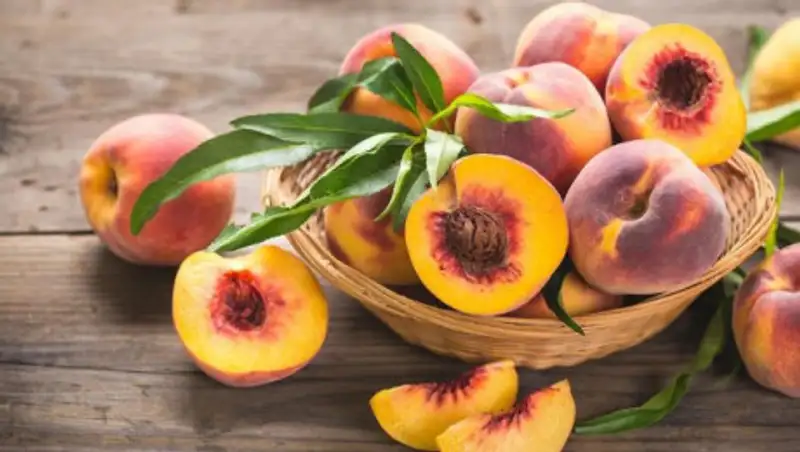 Персик свежий. Как водитель без документов на рынке продал четыре тонны фруктов