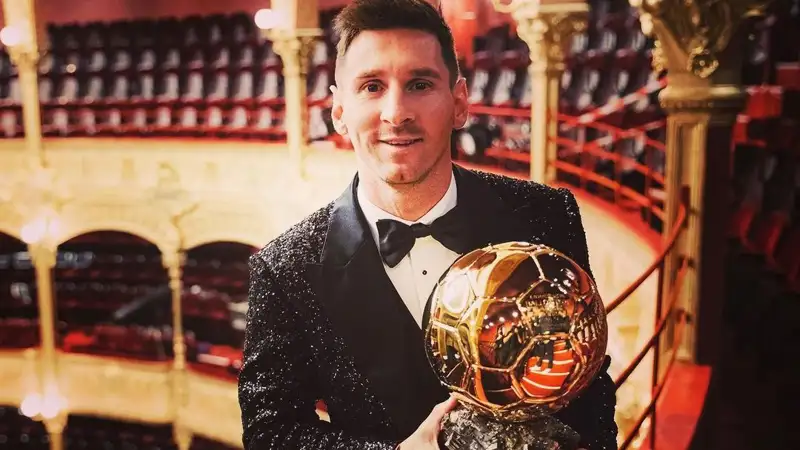 Месси – обладатель «Золотого мяча-2021»
