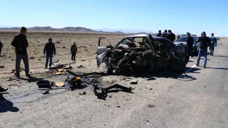Пять человек погибли при лобовом столкновении в Алматинской области