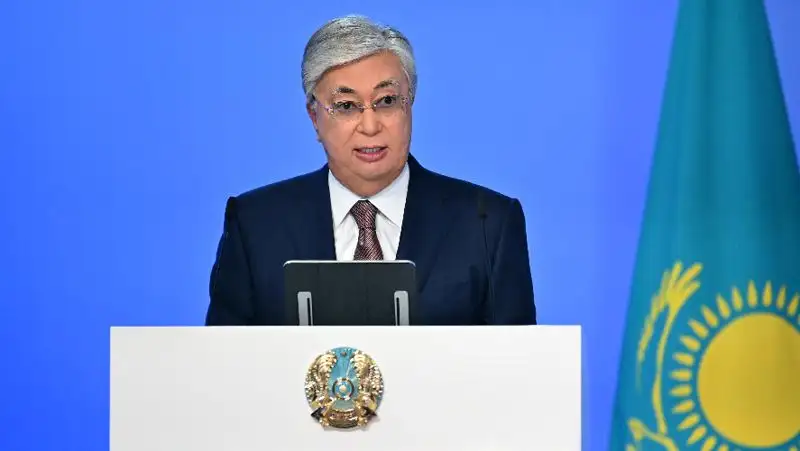 Токаев о многочисленных памятниках: Лучше строить спортивные и медицинские объекты