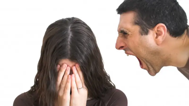 Жителю Уральска, удерживавшему в заложницах жену, было запрещено с ней общаться