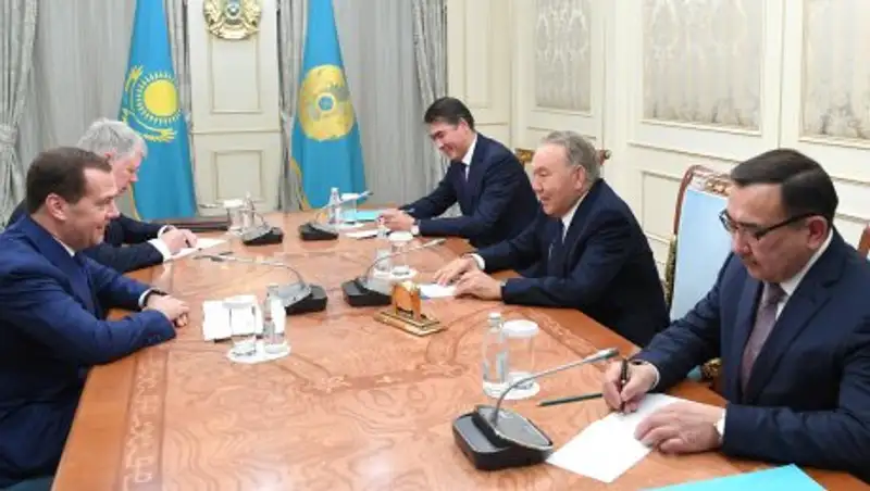 Назарбаев Медведеву: Наши двусторонние отношения являются образцовыми