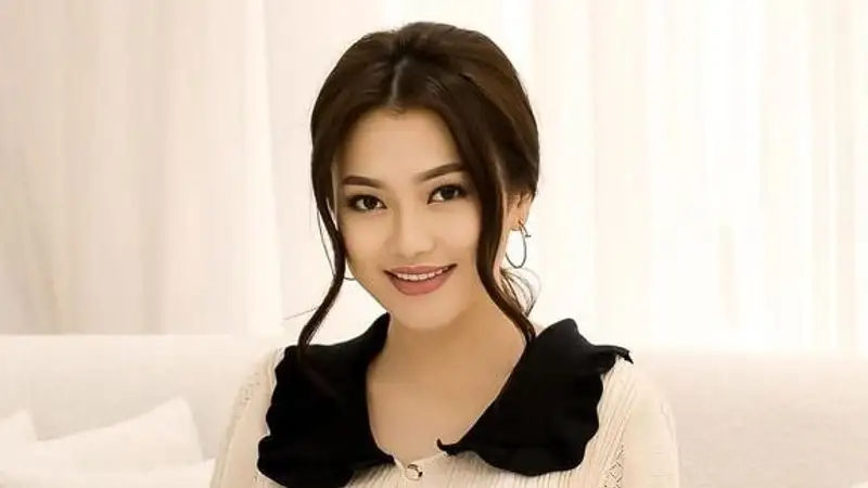 Ерке Есмахан разозлила подписчица