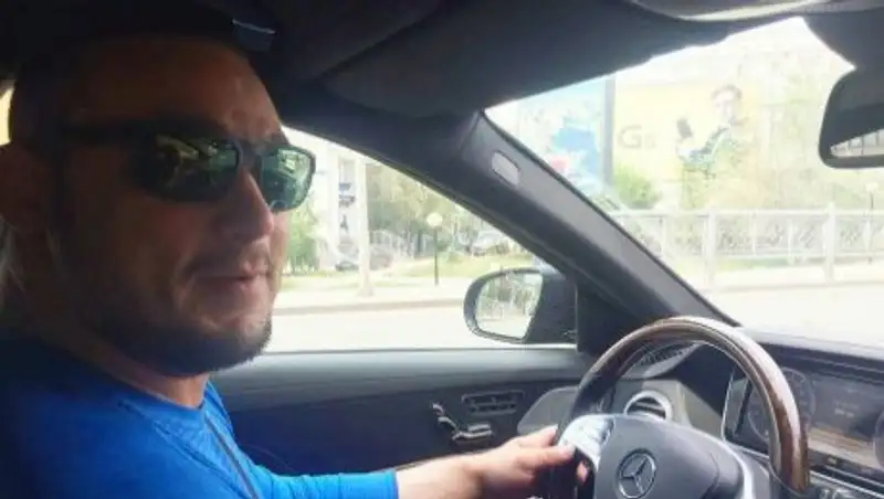 Казахстанский тяжелоатлет Илья Ильин показал своего железного коня