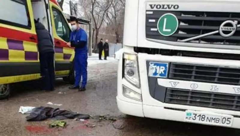 На дороге лежали кости моего ребенка - мать попавшей под грузовик девочки