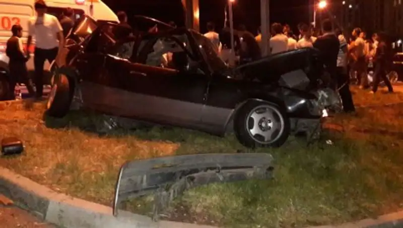 В Алматы в ДТП погибли двое юношей