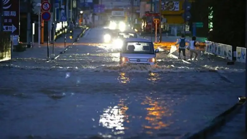 Toyota закрывает свои заводы из-за сильного наводнения