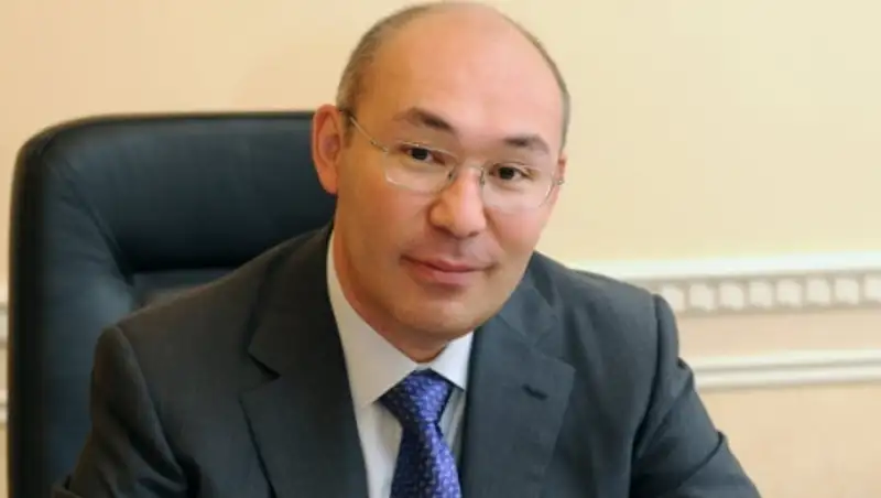 Нацбанк поднял «потолок» колебания курса тенге к доллару до 198 тенге за $1