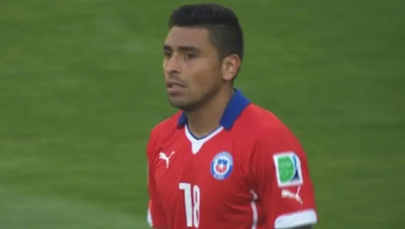 Хара дисквалифицирован на 3 матча и оштрафован на $7,5 тыс. за провокацию Кавани