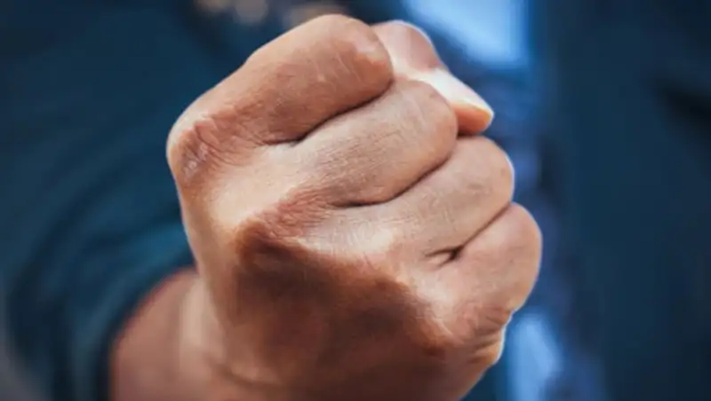 Четверо жестоко избили сотрудников коммунальной службы в Алматы