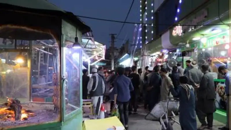 Талибы избили журналиста, а потом извинились и напоили энергетиком