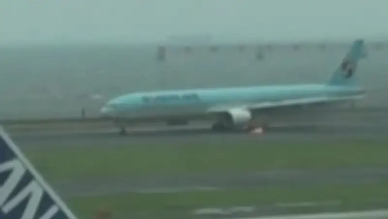 Опубликовано видео пожара на борту «Боинга» в токийском аэропорту