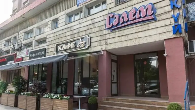 В Алматы загорелась гостиница "Салем"