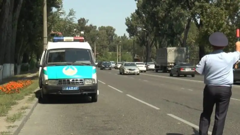 В Алматы женщина, лишенная прав за ДТП, получила новые под другой фамилией