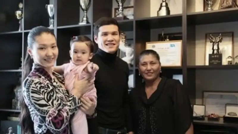 Семья Елеусиновых победила в конкурсе «Мерейлі отбасы-2015» в Астане