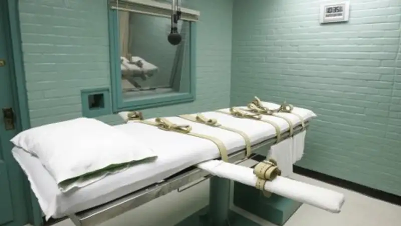 Мусульманин попросил отложить свою казнь из-за христианина