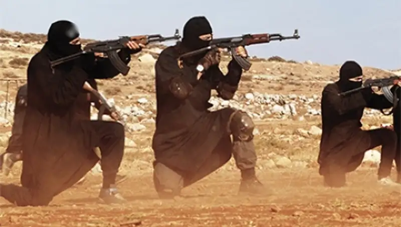 Боевики ИГ казнили 25 шпионов в чане с азотной кислотой