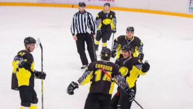 «Сарыарка» и «Торпедо» забросили по пять шайб в матчах ВХЛ