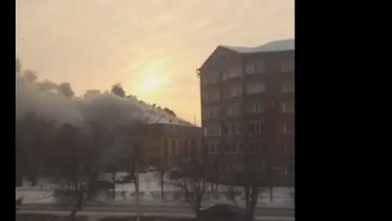 В Петропавловске горит крупный развлекательный комплекс