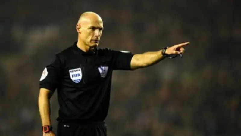 Сколько платит судьям УЕФА?