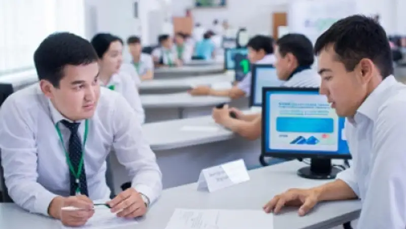 Медсправку при трудоустройстве казахстанцы смогут получать в ЦОНах