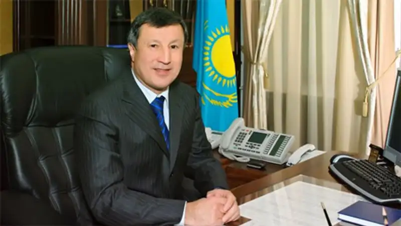 Аким Астаны назвал работу подрядчиков по уборке снега неудовлетворительной