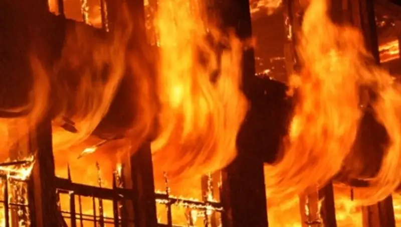 СМИ: на юго-западе Китая загорелся многоэтажный отель