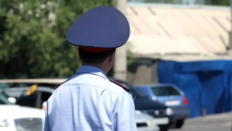 В Карагандинской области подозреваемый в избиении парня участковый отрицает свою вину