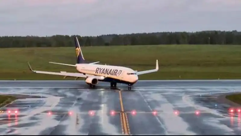 Письмо о бомбе на борту Ryanair пришло уже после его разворота на Минск