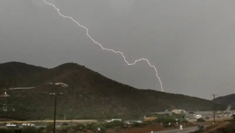 Молния ударила в американских военных во время учений