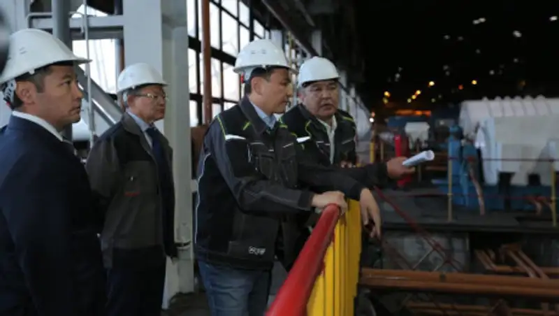 Аким столицы посетил ТЭЦ-2 и проверил уличное освещение