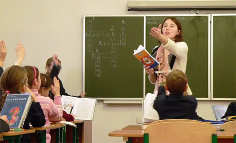 В ближайшие пять лет 120 тысяч учителей школ Казахстана повысят свою квалификацию