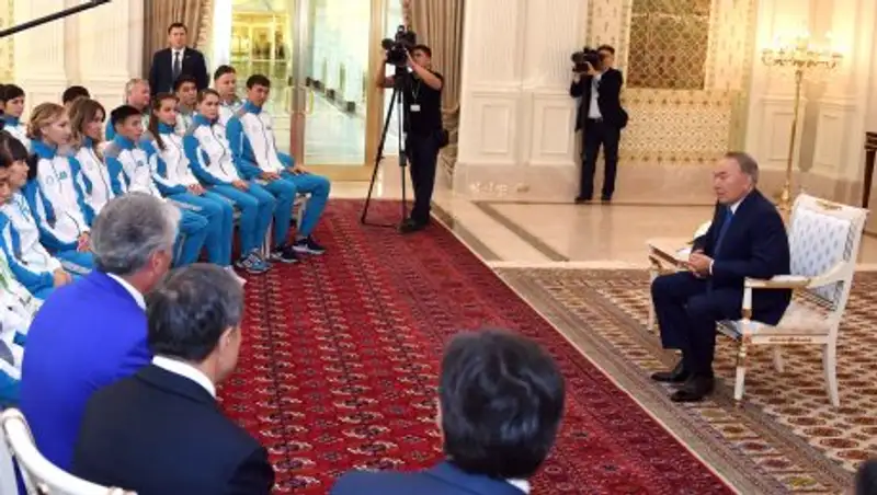 Нурсултан Назарбаев прокомментировал бой Головкин-Альварес