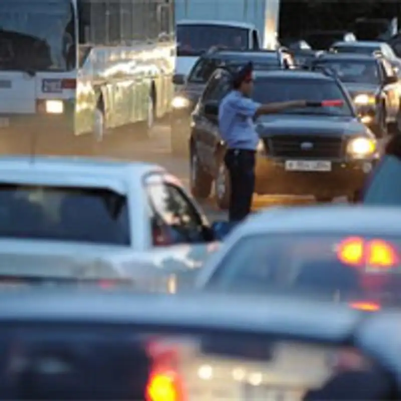 Транспортные проблемы Алматы необходимо решать комплексно - Талгат Абдрахманов, фото - Новости Zakon.kz от 07.10.2013 19:59