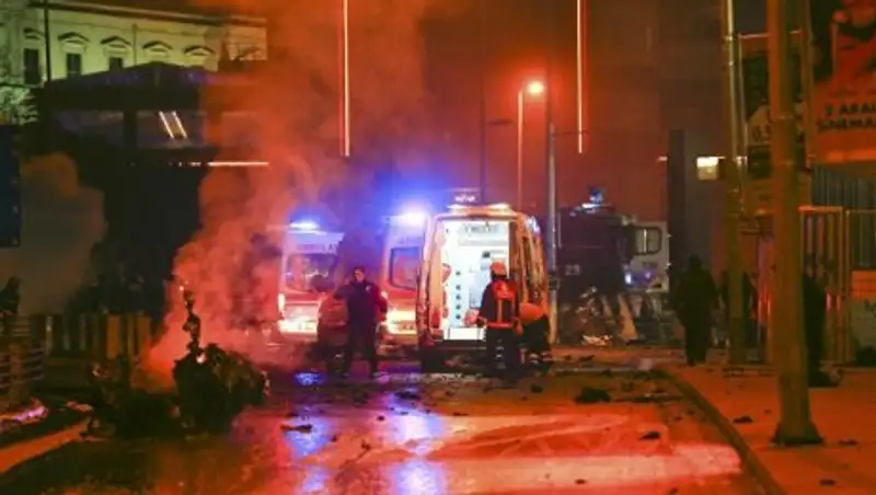 Число погибших при теракте в Стамбуле выросло до 38 человек