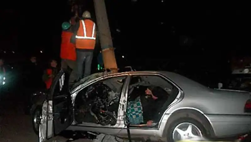 В результате страшного ДТП в Таразе погибли два человека , фото - Новости Zakon.kz от 14.11.2013 15:35