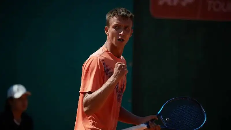 Ломакин вышел в полуфинал шымкентского Челленджера