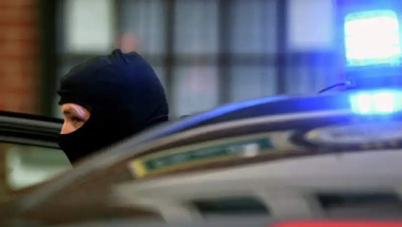 В Берлине взорвалась машина, предположительно, начиненная взрывчаткой