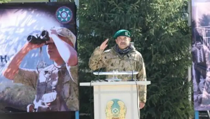 Председатель КНБ Масимов поздравил казахстанских пограничников