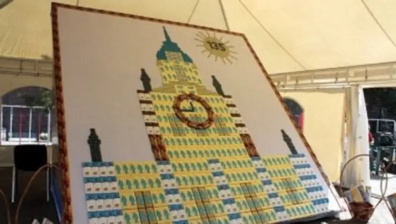 В Костанае построили башню из шоколада