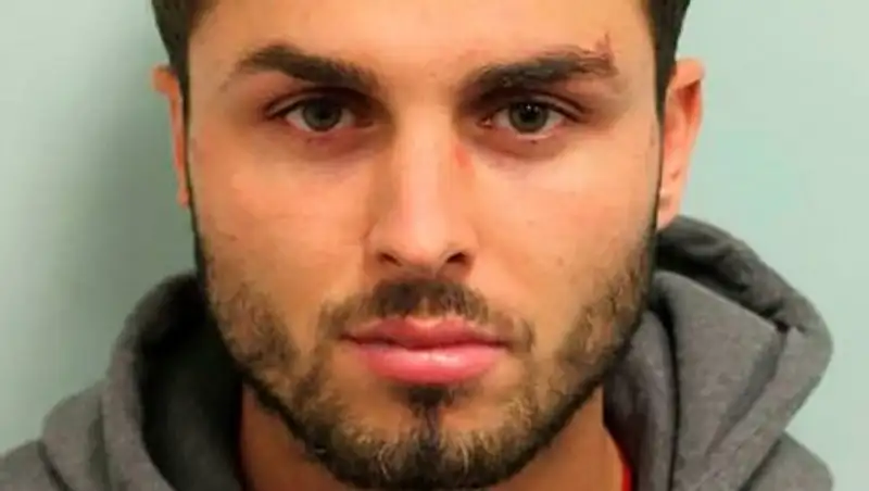 Психопату, облившему кислотой 22 человека, дали 20 лет тюрьмы