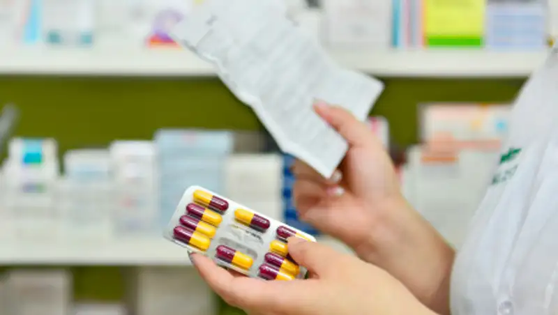 Приостановление лицензии грозит аптекам при повторной продаже лекарств без рецептов