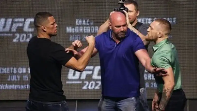 Пресс-конференция перед боем Макгрегор - Диас едва не закончилась потасовкой