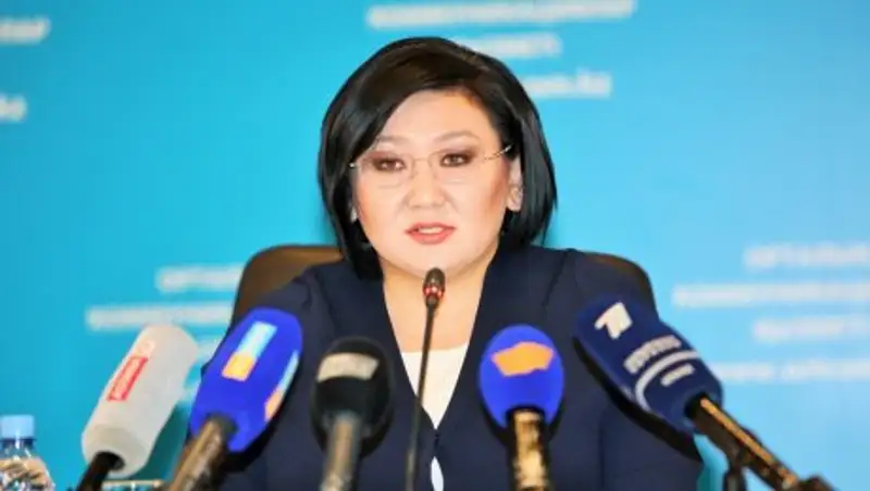 Казахстанцам советуют экономить на ресторанах и развлечениях, чтобы накопить на квартиру