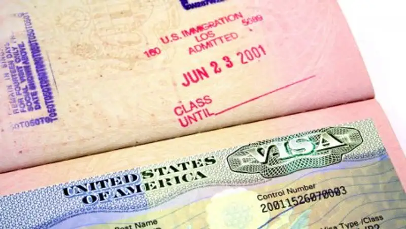 США сделают интервью на визу обязательным и создадут биометрическую систему