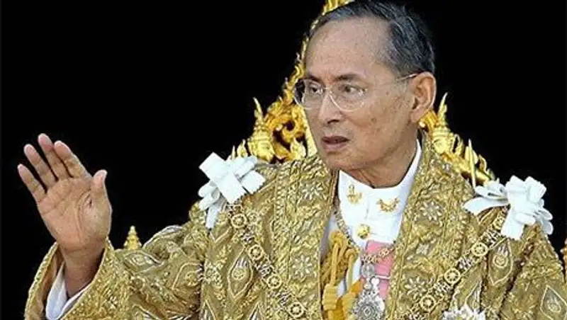 Король Таиланда перенес удаление желчного пузыря