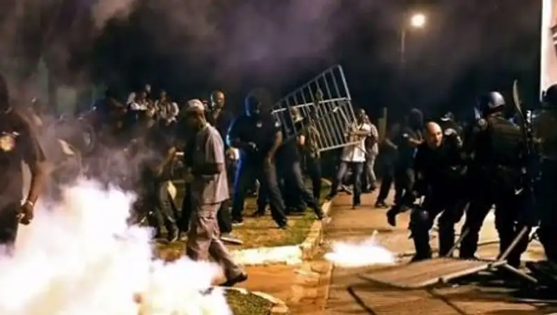 Нежелание Макрона быть Дедом Морозом вызвало бунт во Французской Гвиане