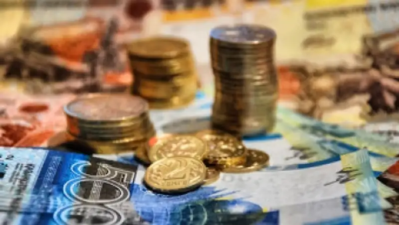 В Казахстане внедряется новая модель оплаты труда гражданских служащих