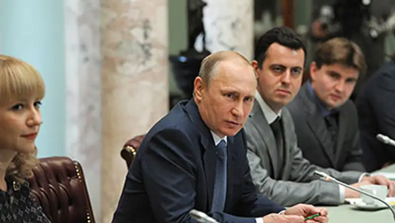 Путин выступил против перекодировки общества